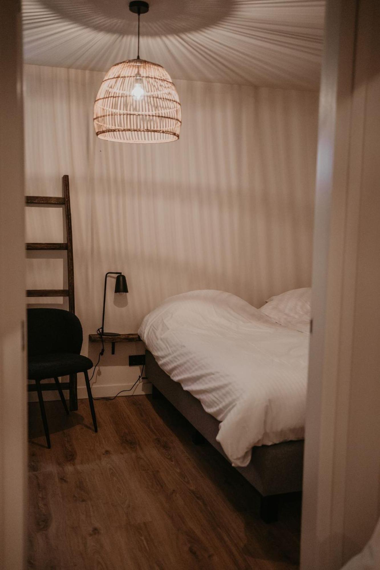 Nieuw Landelijk Vakantiehuis Aan Zee โอชต์คาเปลเล ภายนอก รูปภาพ